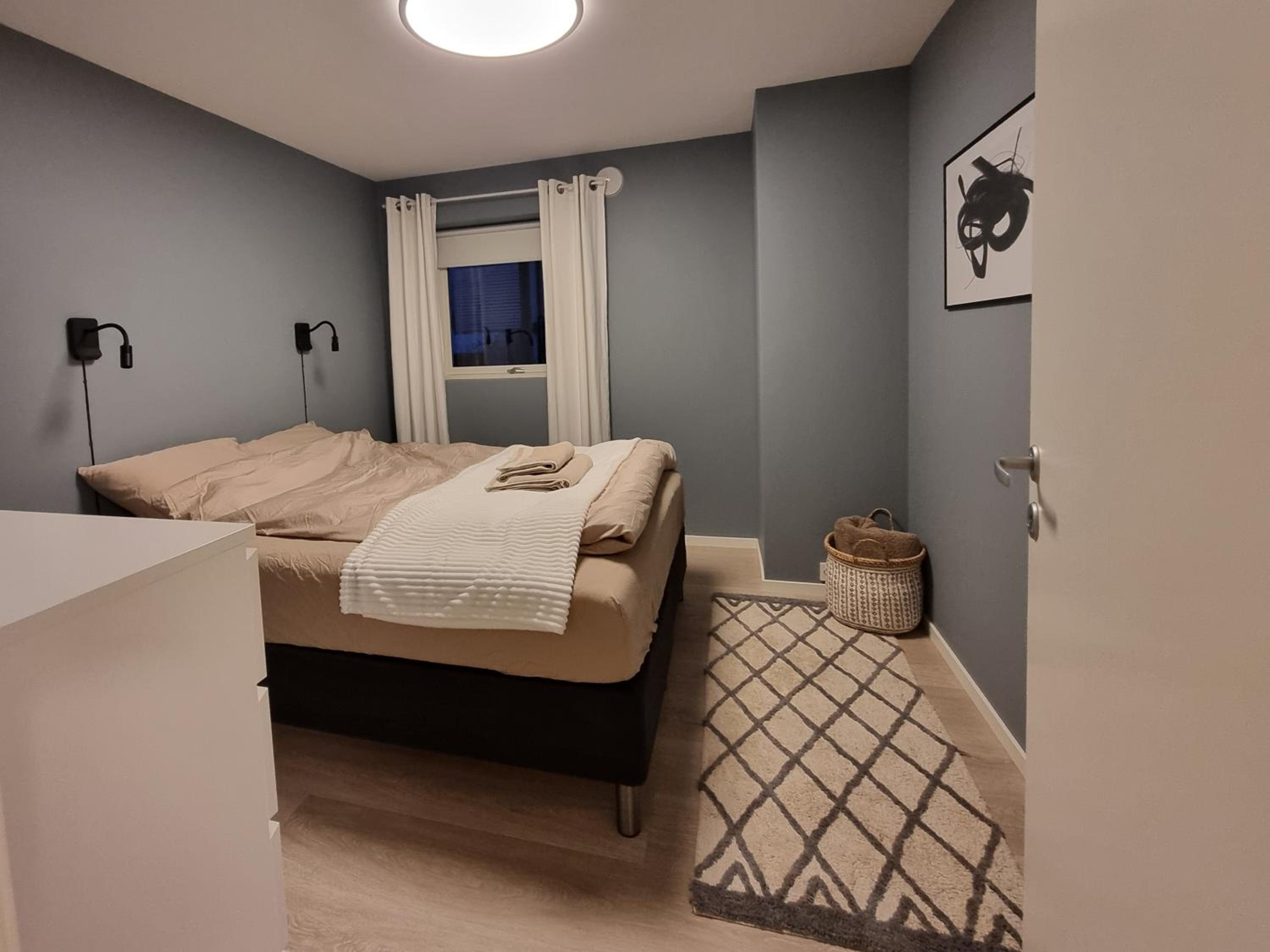New renovated apartment near the airport with 3 double beds view 2