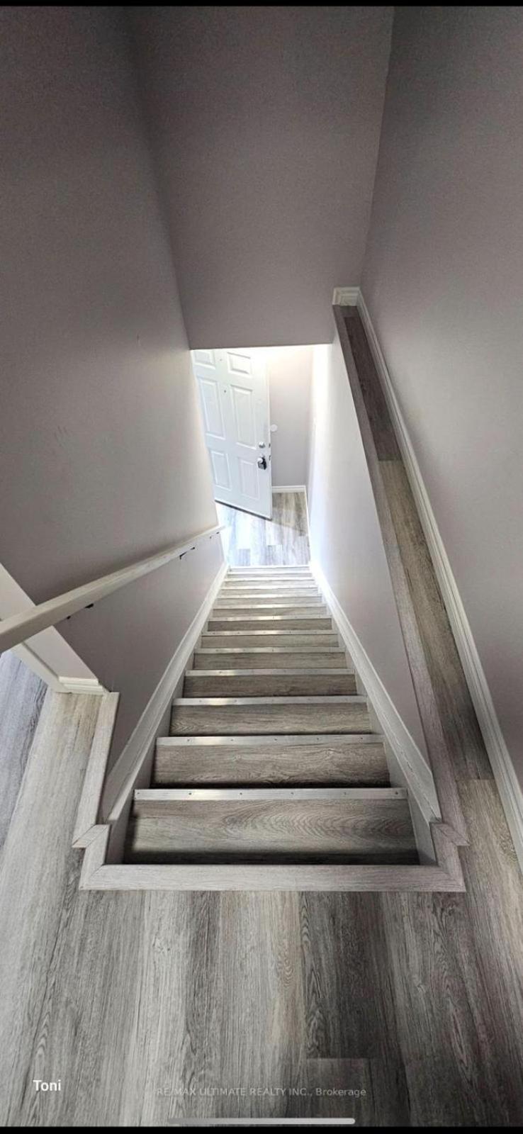 Affordable Basment Apartment - London