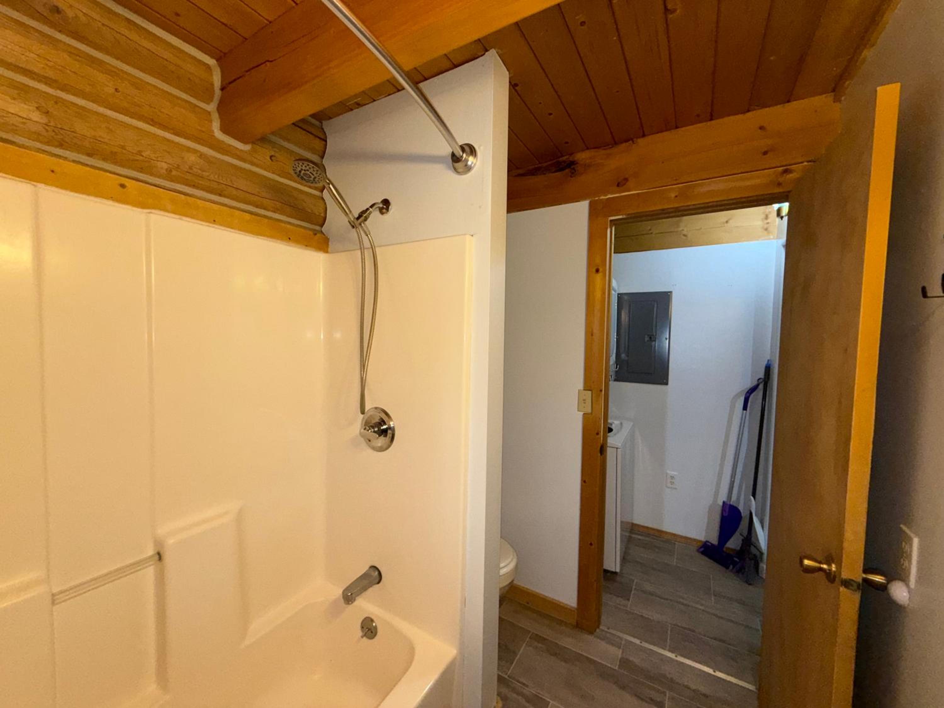Talkeetna Log Cabin with Hot Tub Unit 2 view 3