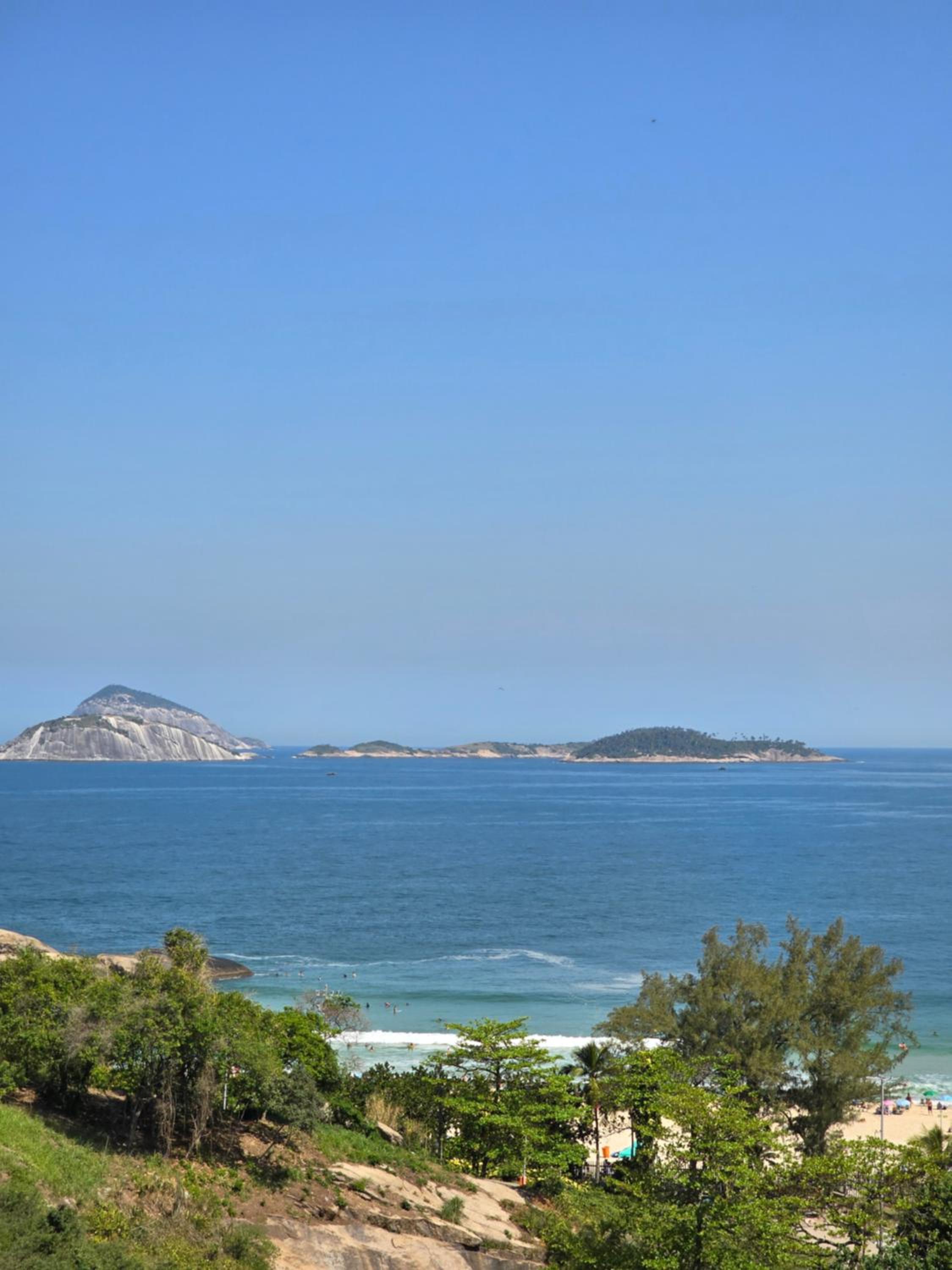 apartment cool & seafront Arpoador