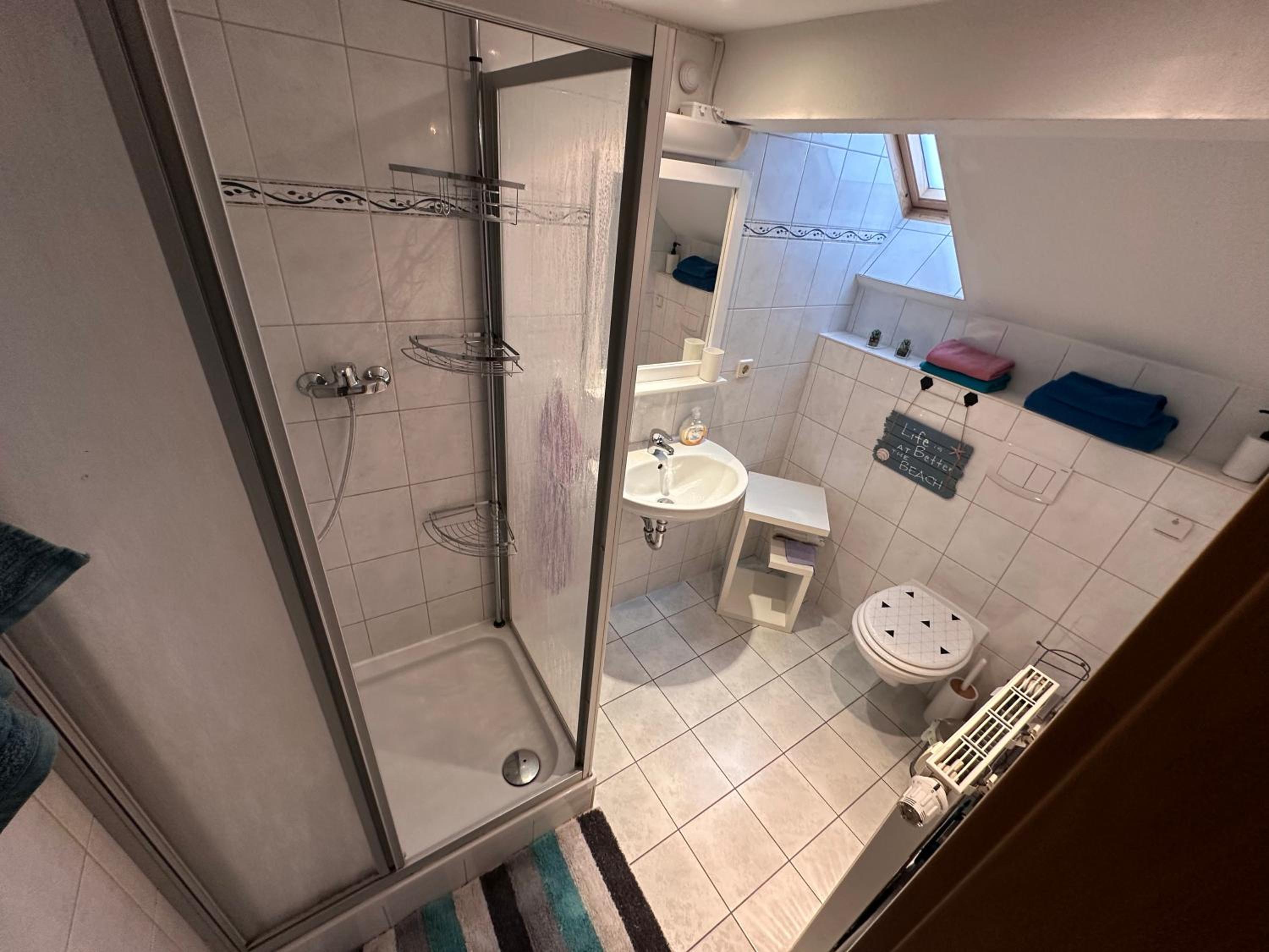 Ruhiges Wohlfühlzimmer auf dem Pferdehof Gut Greppin - mit Kochnische, WLAN & kostenlosem Parken