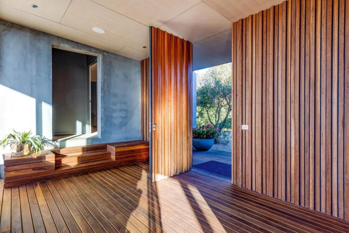 Luxury Portsea Sanctuary Gas Heat Pool & Gardens