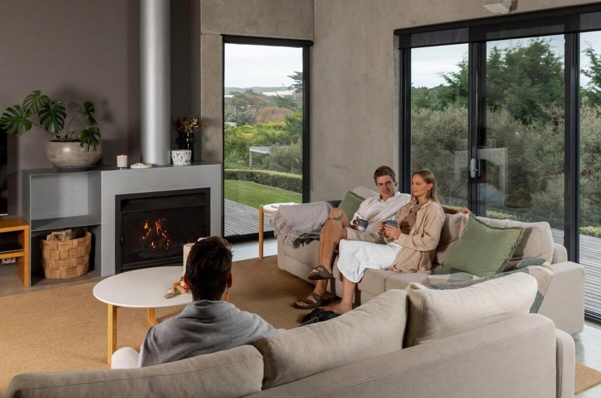 Luxury Portsea Sanctuary Gas Heat Pool & Gardens