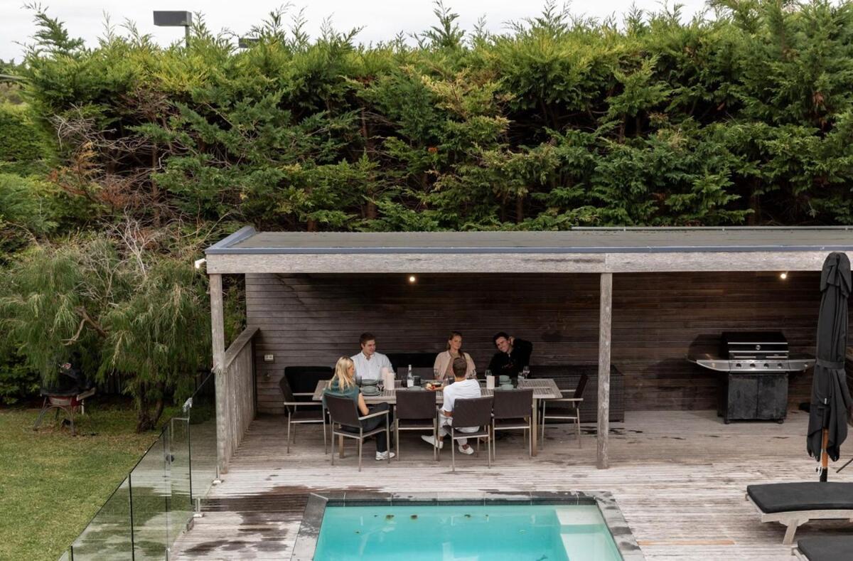 Luxury Portsea Sanctuary Gas Heat Pool & Gardens