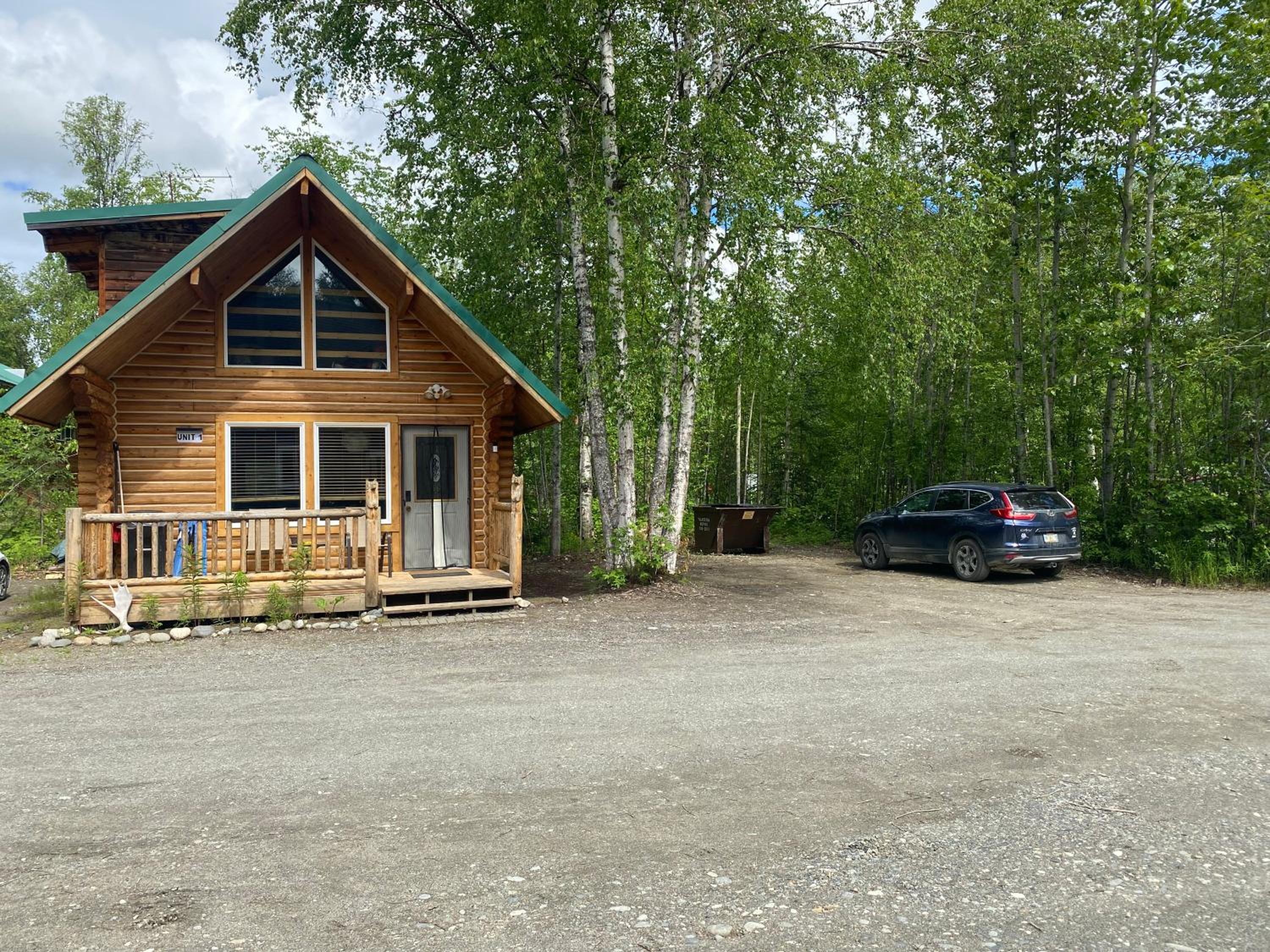 Hotel Talkeetna Log Cabin with Hot Tub Unit 1 - Image 1