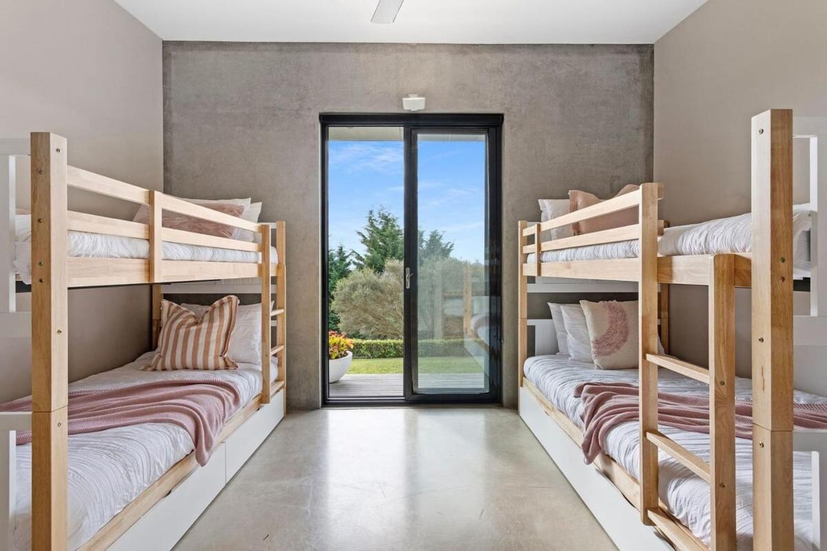 Luxury Portsea Sanctuary Gas Heat Pool & Gardens