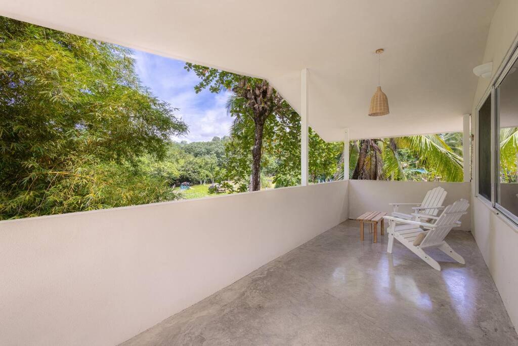 SolGal- New Villa - Steps From The Beach