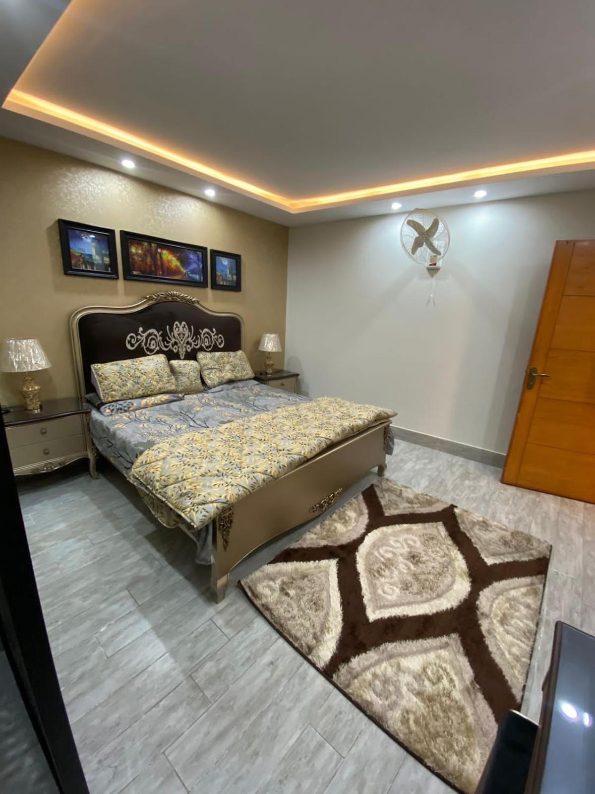 Luxury 502 Furnished Apartment In Bahria Town Lahore view 4