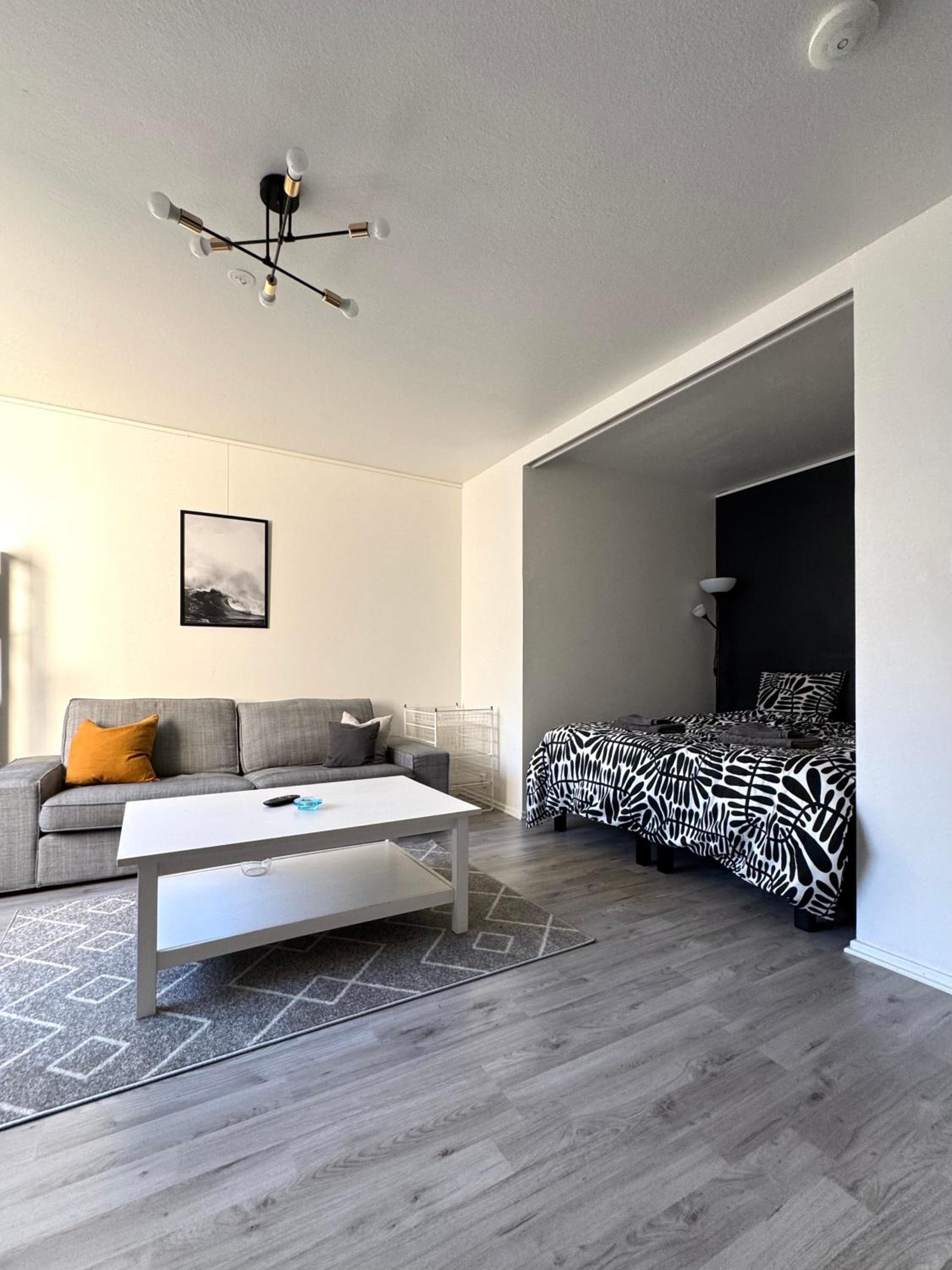 QUIET HAVEN - Fast WiFi, Functional Living, Remote Work, Doorstep Parking view 2