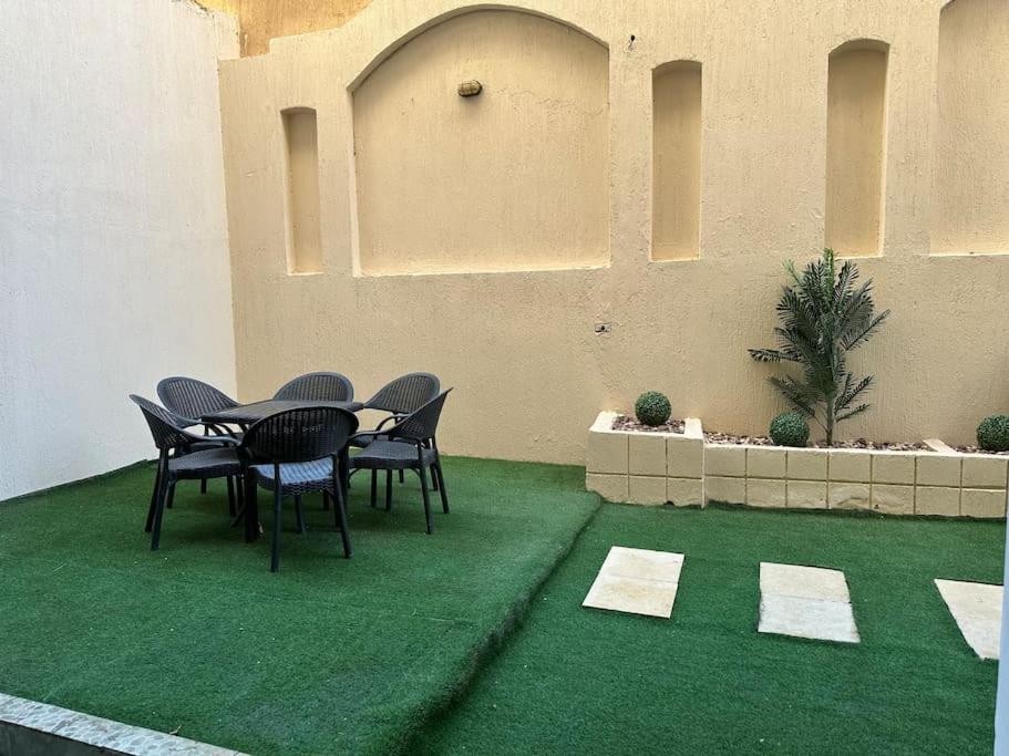 2B Apartment with Private garden