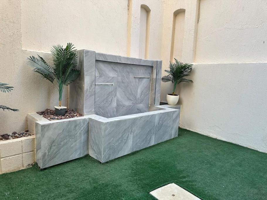 2B Apartment with Private garden