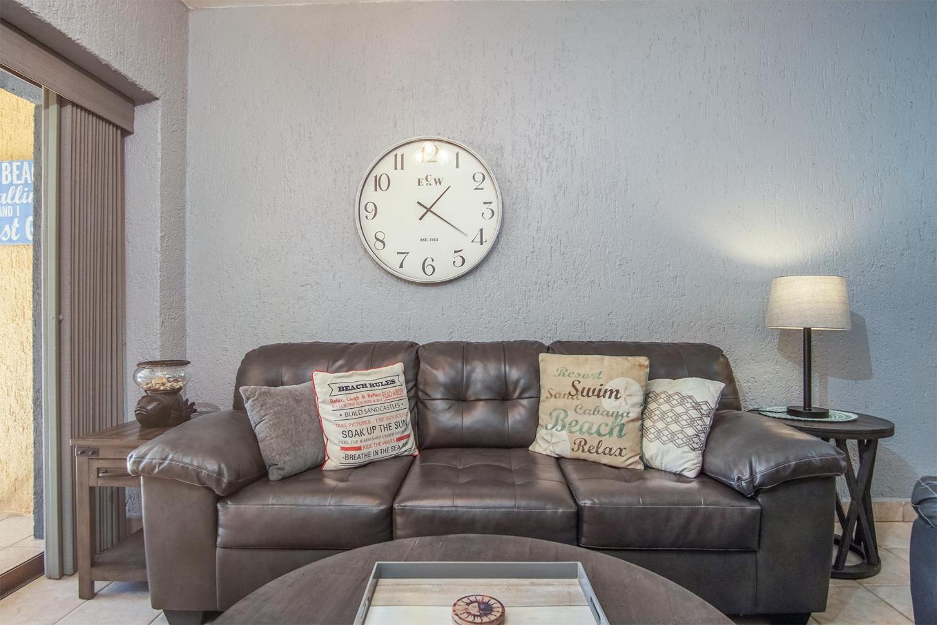 Living Water Clean Spacious Condo