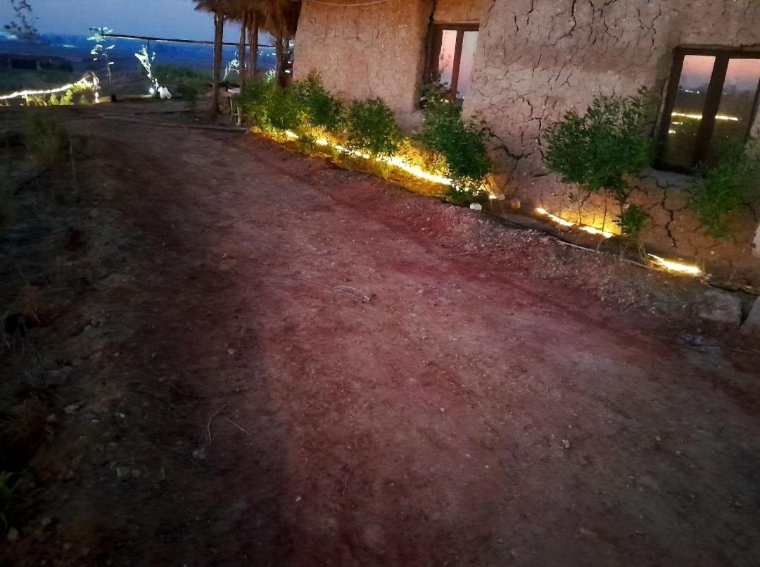 Dahshour Mudhouse Fayoum Desert Road 27km from Pyramid Maydoum Package 4Days 3Nights 500USD full board Visit of Pyramids Khan El Khalili Museum cairo by ni