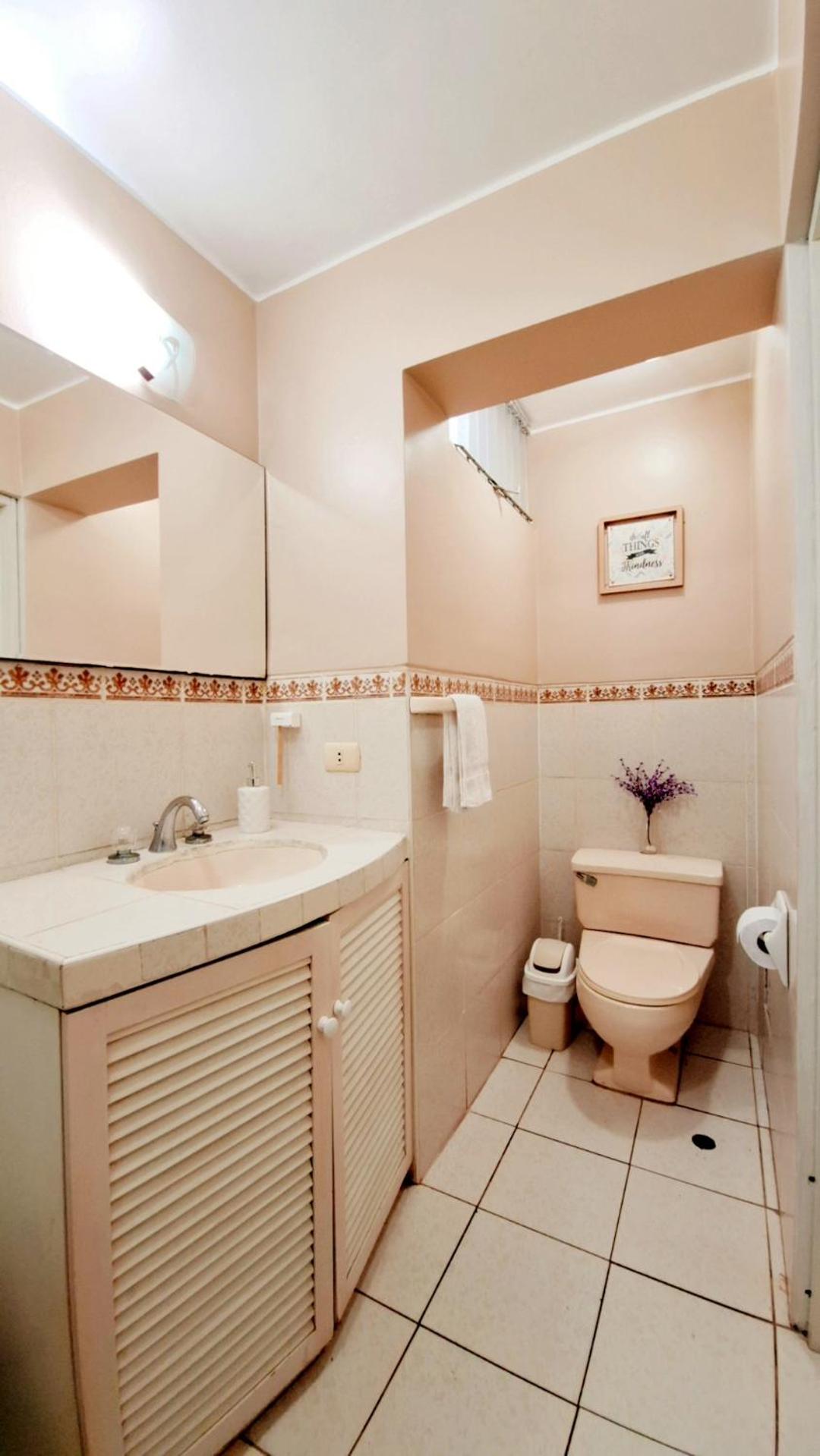 Miraflores Habitacion con baño compartido