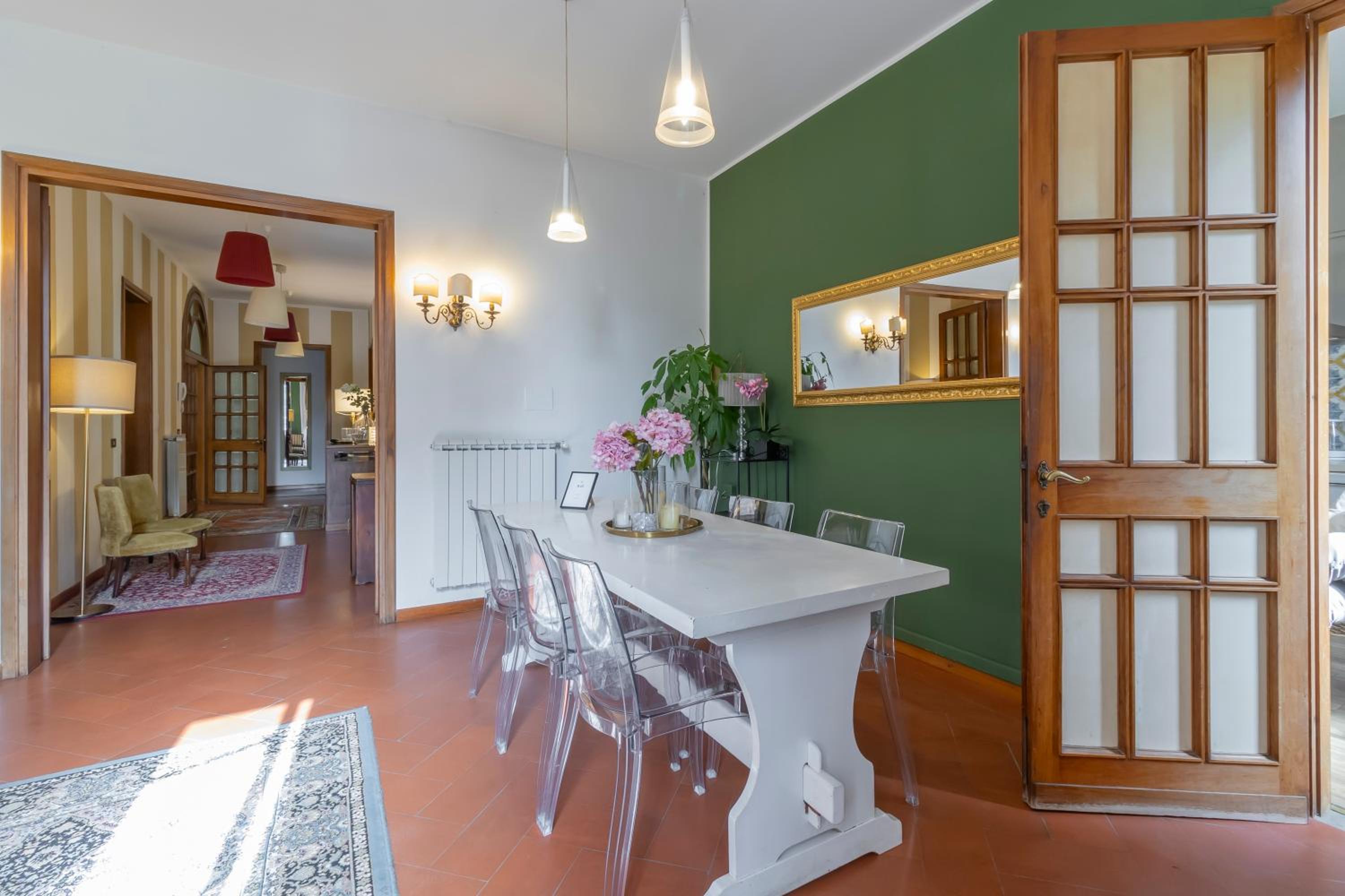 Villa Lia - Apartment in Villa with private garden and Pool