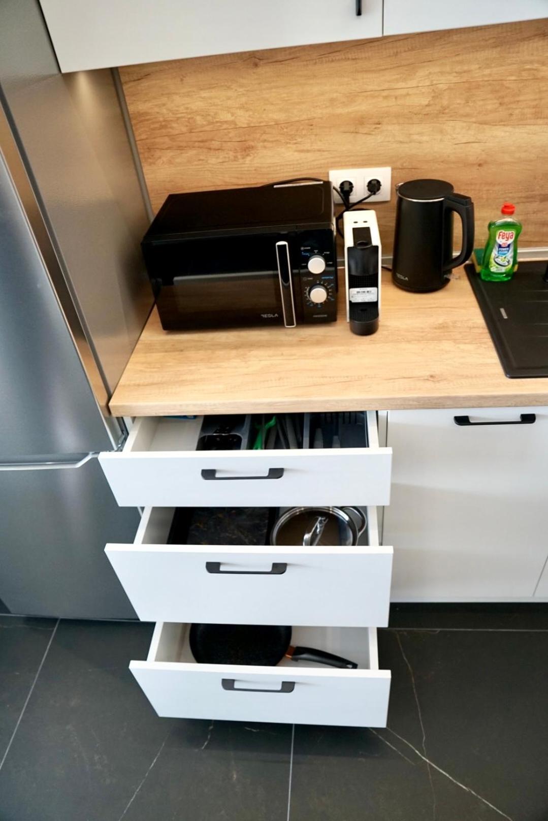 AveNew Luxury Apartment 2