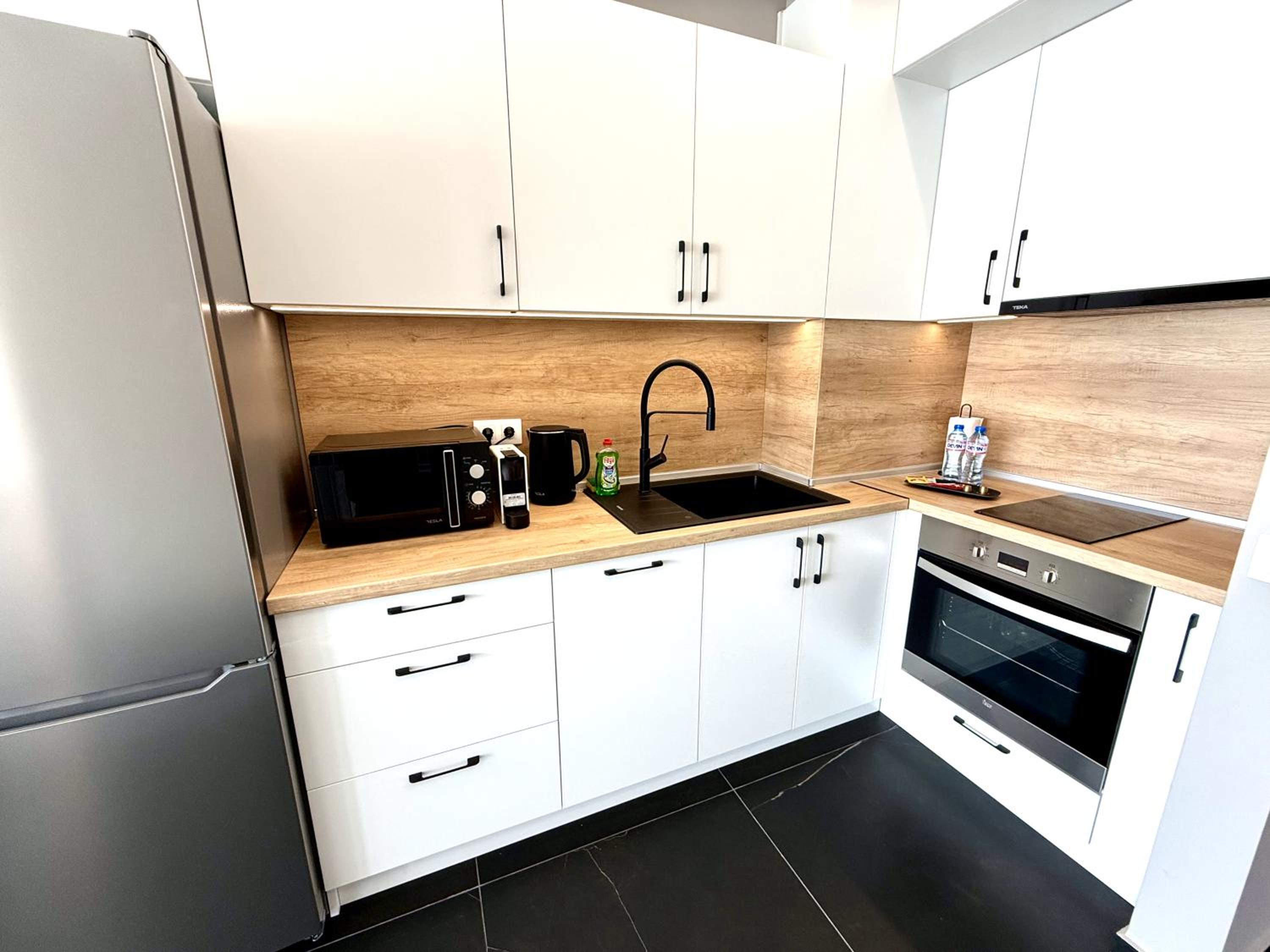 AveNew Luxury Apartment 2