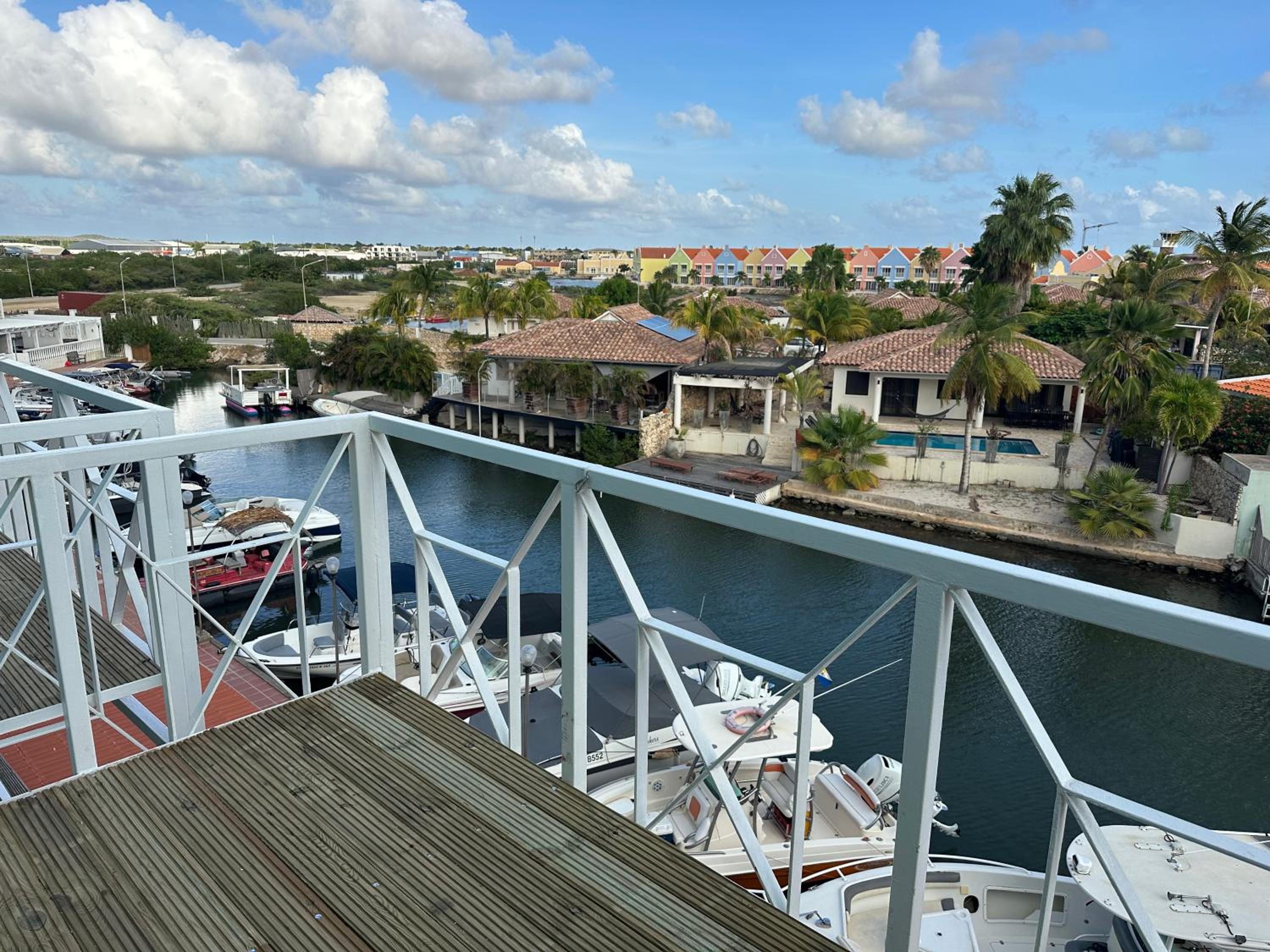 Studio Caribbean Court 320 Hele studio, 50m2, kingsize bed