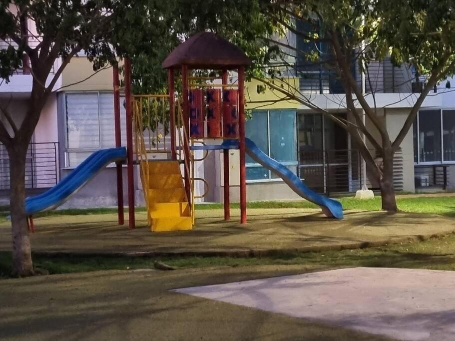 Ricaurte- Apartamento con gran vista, 7th piso