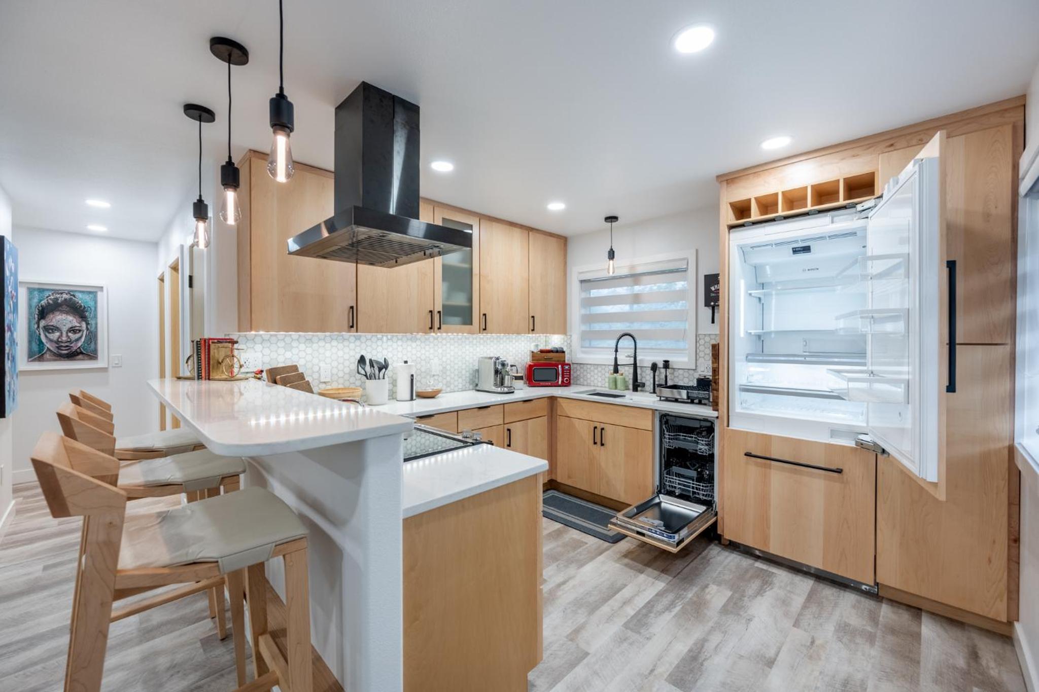 Juneau Vacations - Dynamic Juneau Alaska Duo - Property Image 1