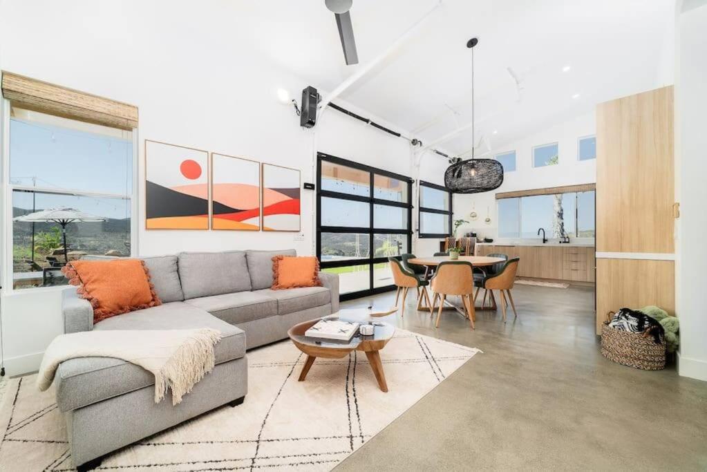 Vista Valley Hideaway
