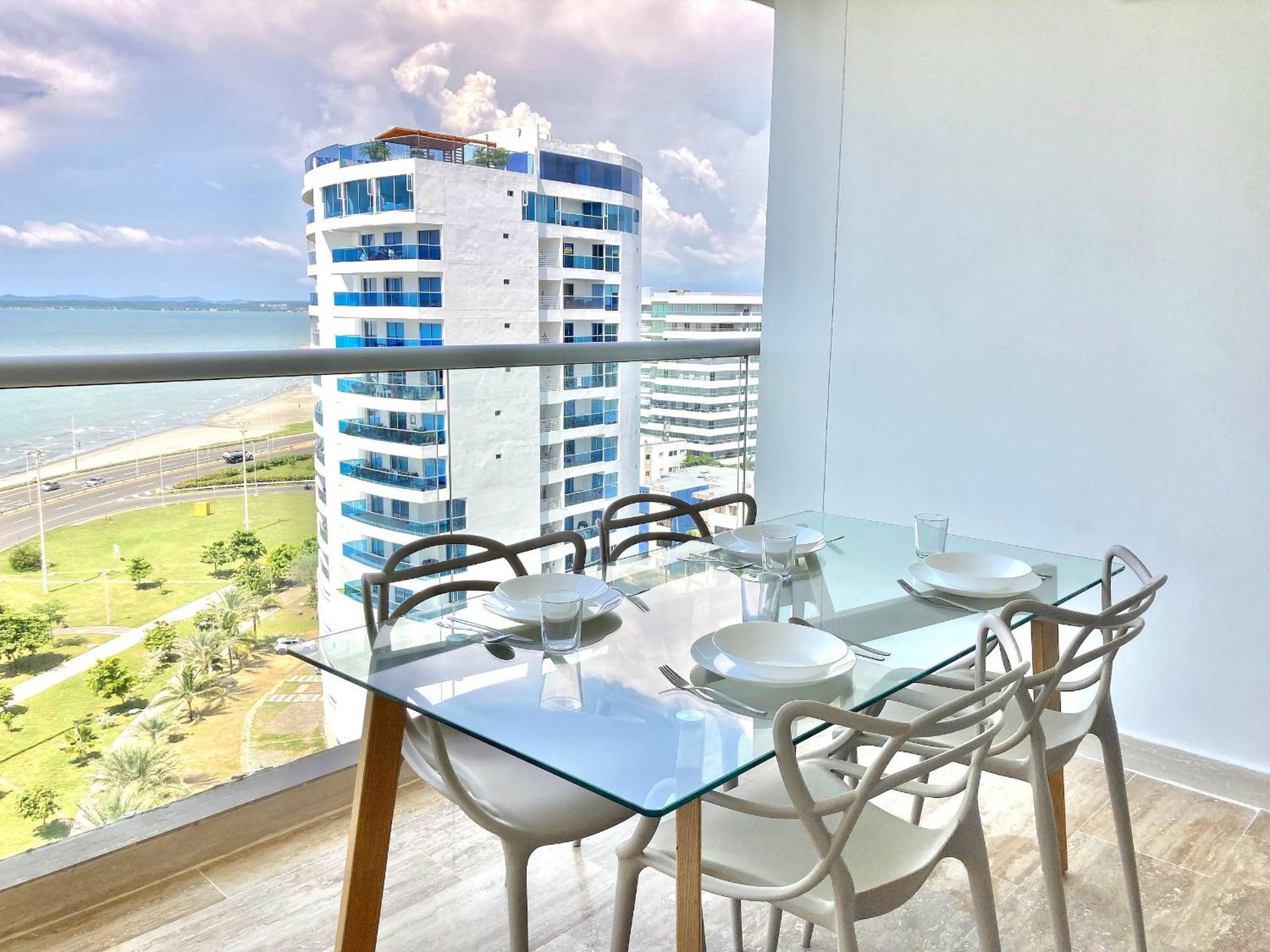 Suite vista al mar con hamaca y 2 camas queen p 12