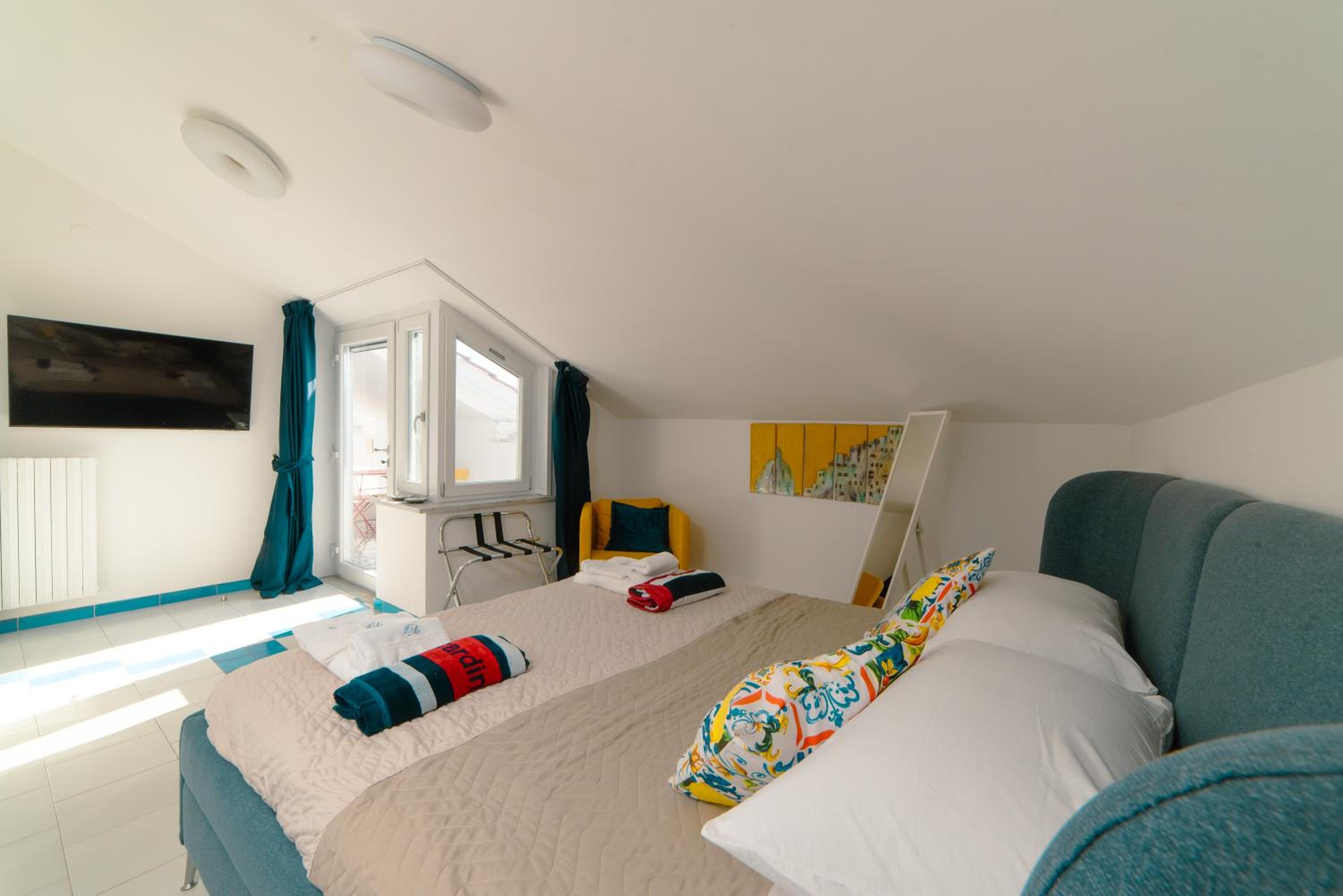 Luxury Seaview Villa with Jacuzzi, Sauna, Gym & Parking in Amalfi Coast - Villa Dorotea photo 3