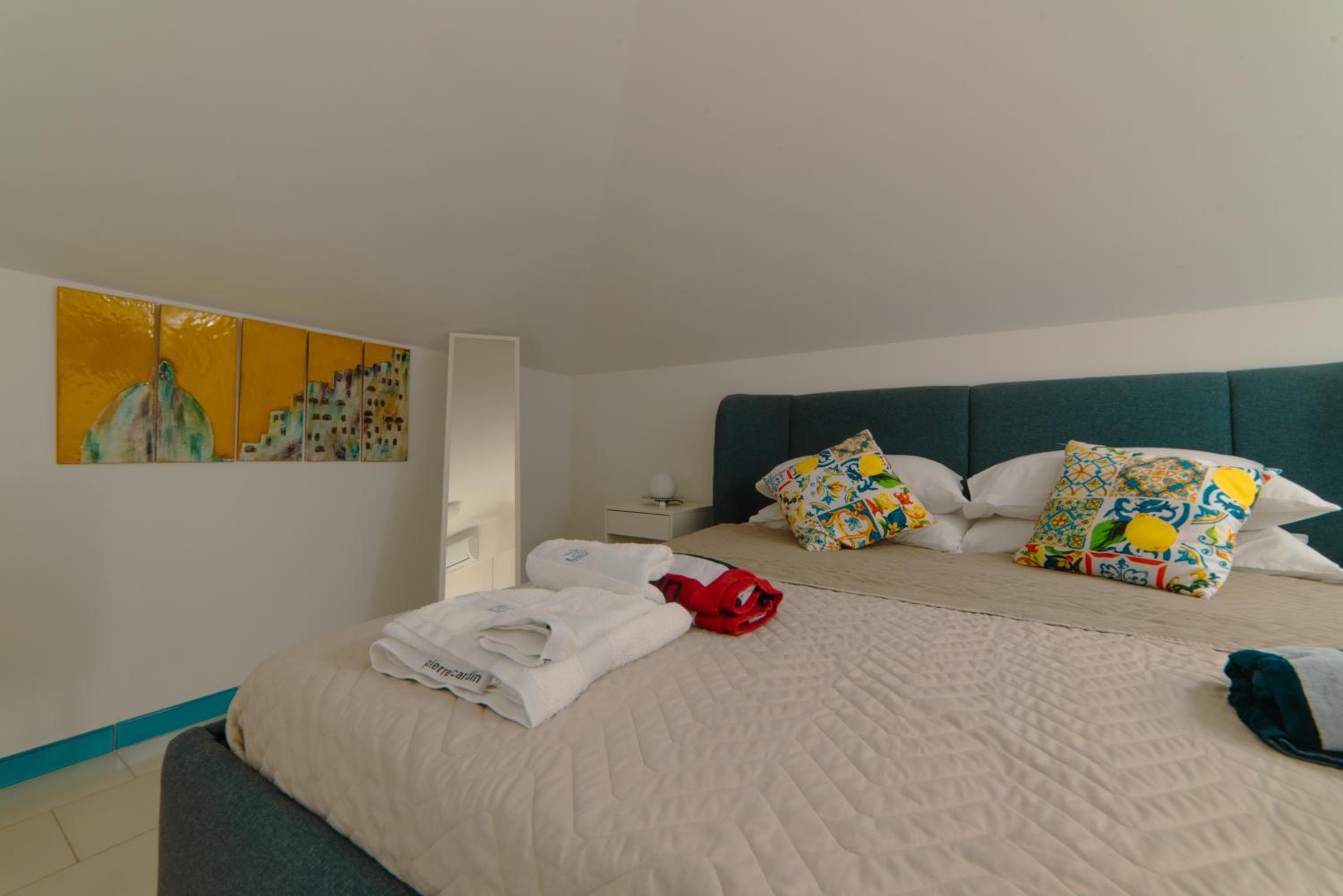 Luxury Seaview Villa with Jacuzzi, Sauna, Gym & Parking in Amalfi Coast - Villa Dorotea photo 4