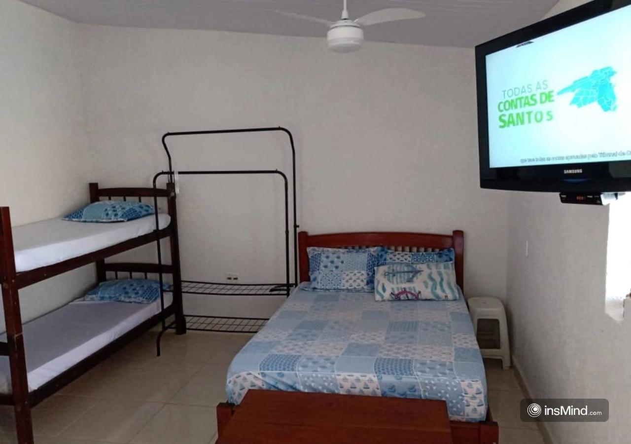Casa em Itanhaém à 800m da praia - Piscina, WiFi, Churrasqueira e Quintal Grande