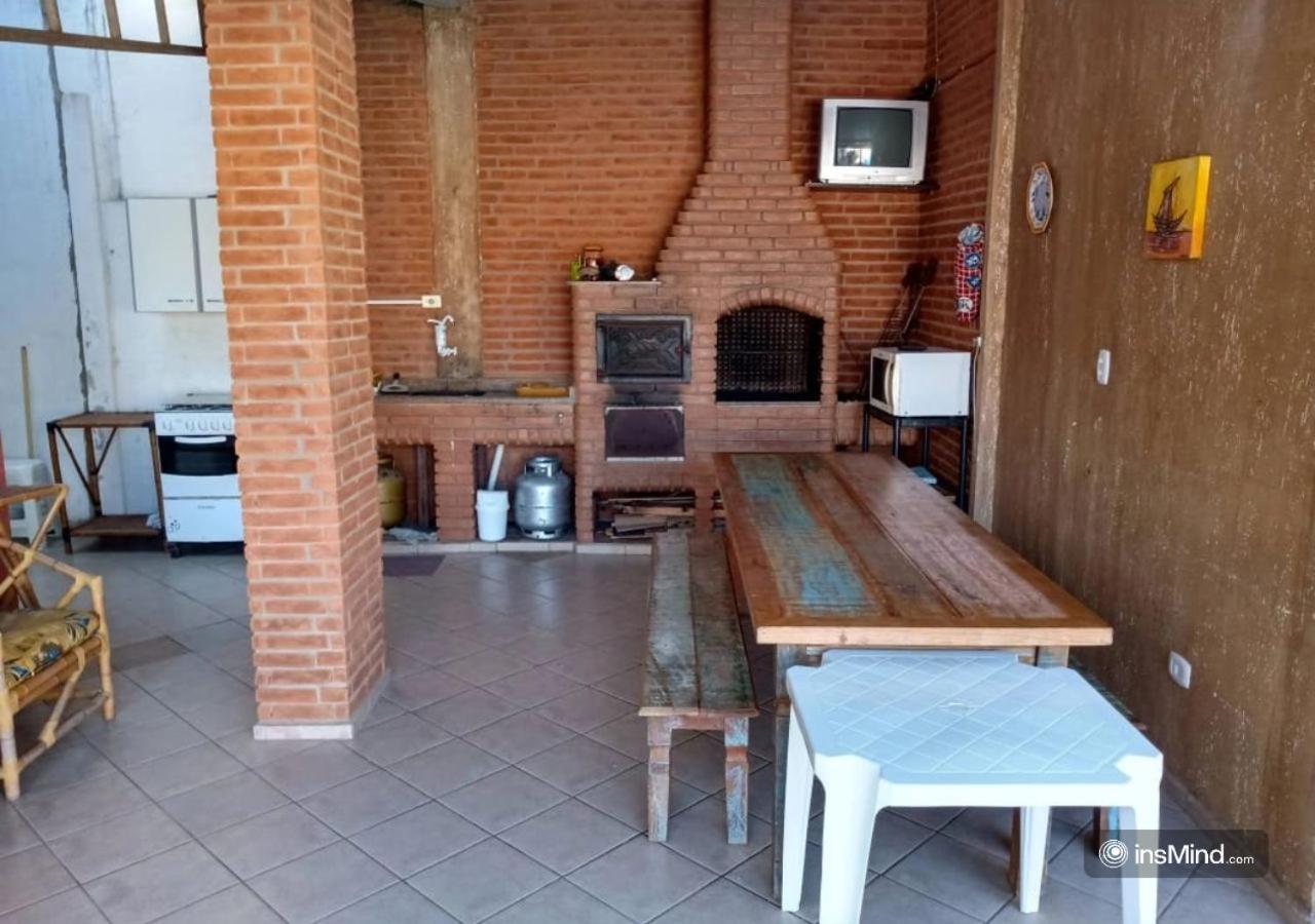 Casa em Itanhaém à 800m da praia - Piscina, WiFi, Churrasqueira e Quintal Grande