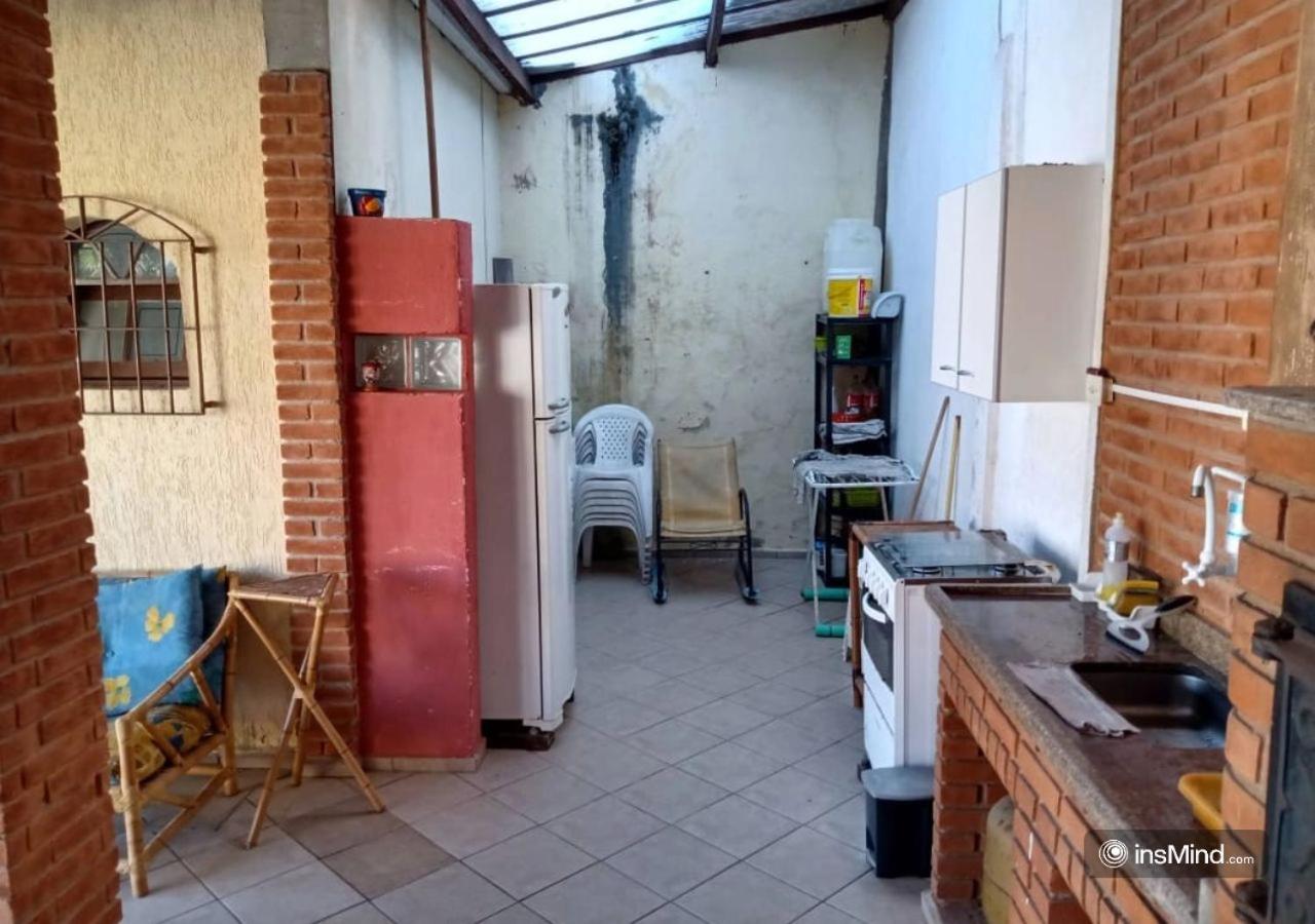 Casa em Itanhaém à 800m da praia - Piscina, WiFi, Churrasqueira e Quintal Grande
