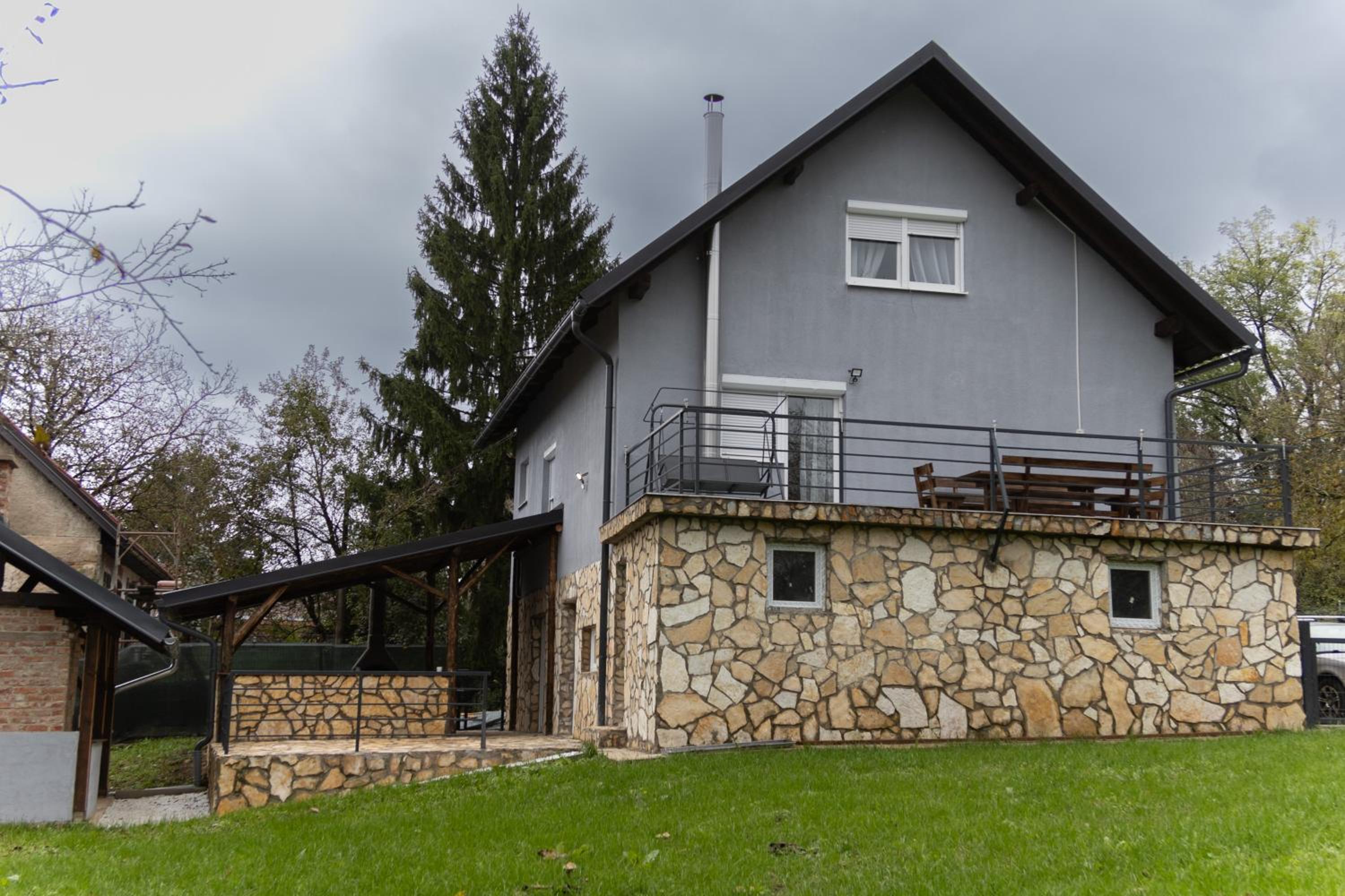 Holiday Home Monte Fabula with Jacuzzi, Sauna and Backyard view 3
