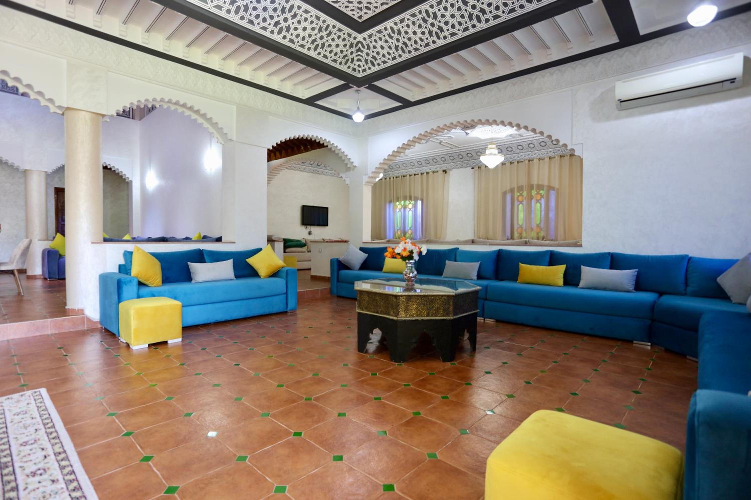 lounge
