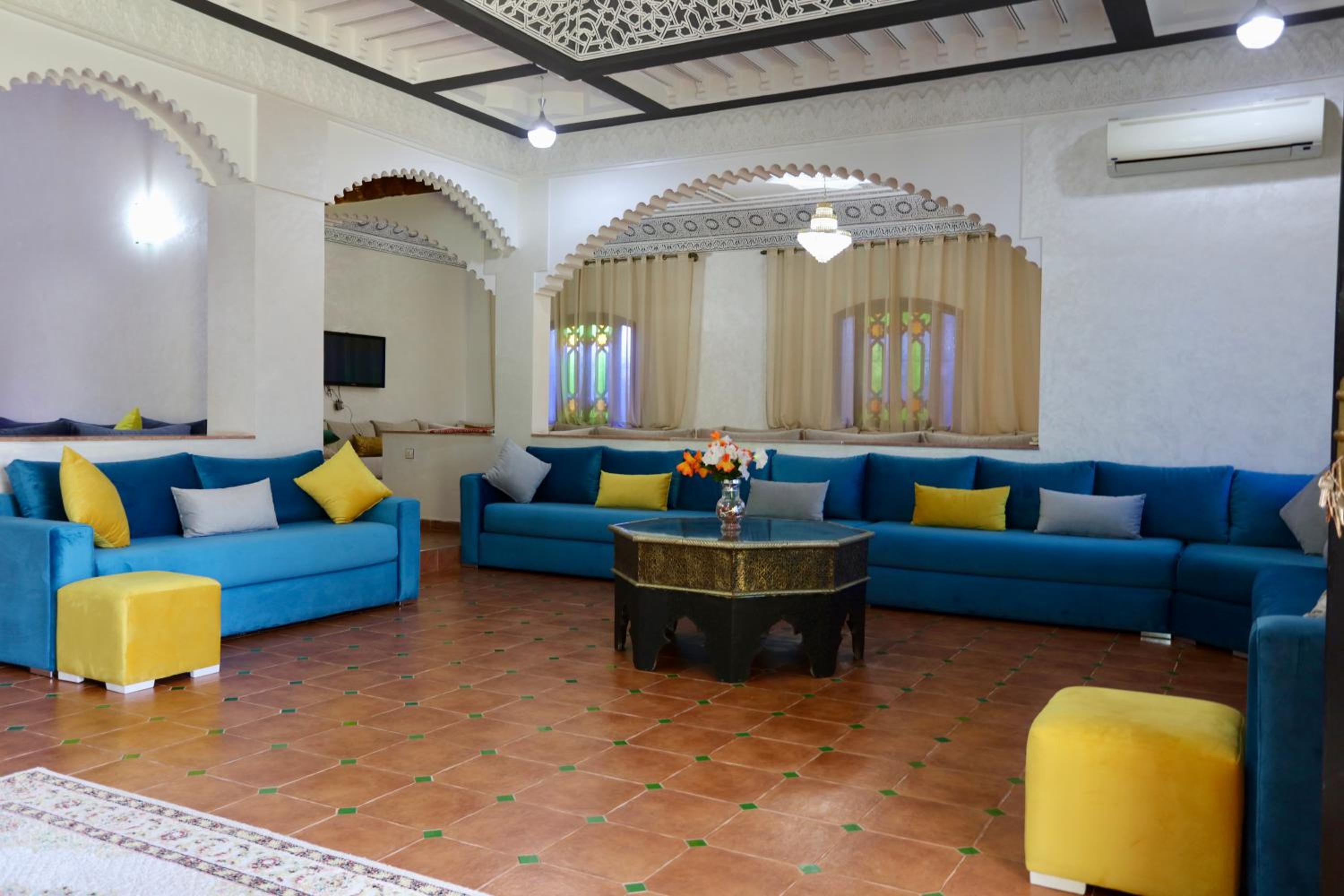 lounge