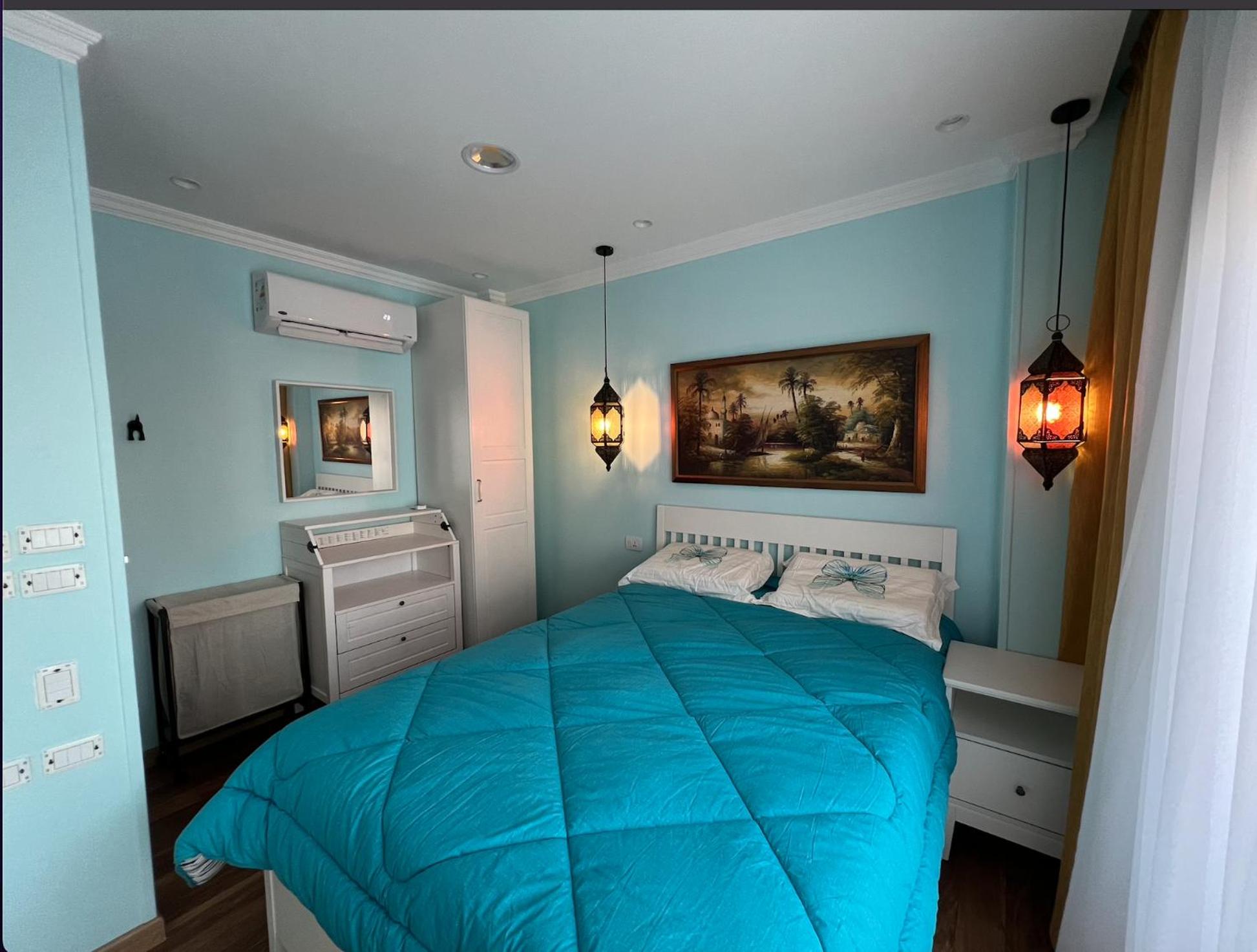 1 BR apart with Rooftop