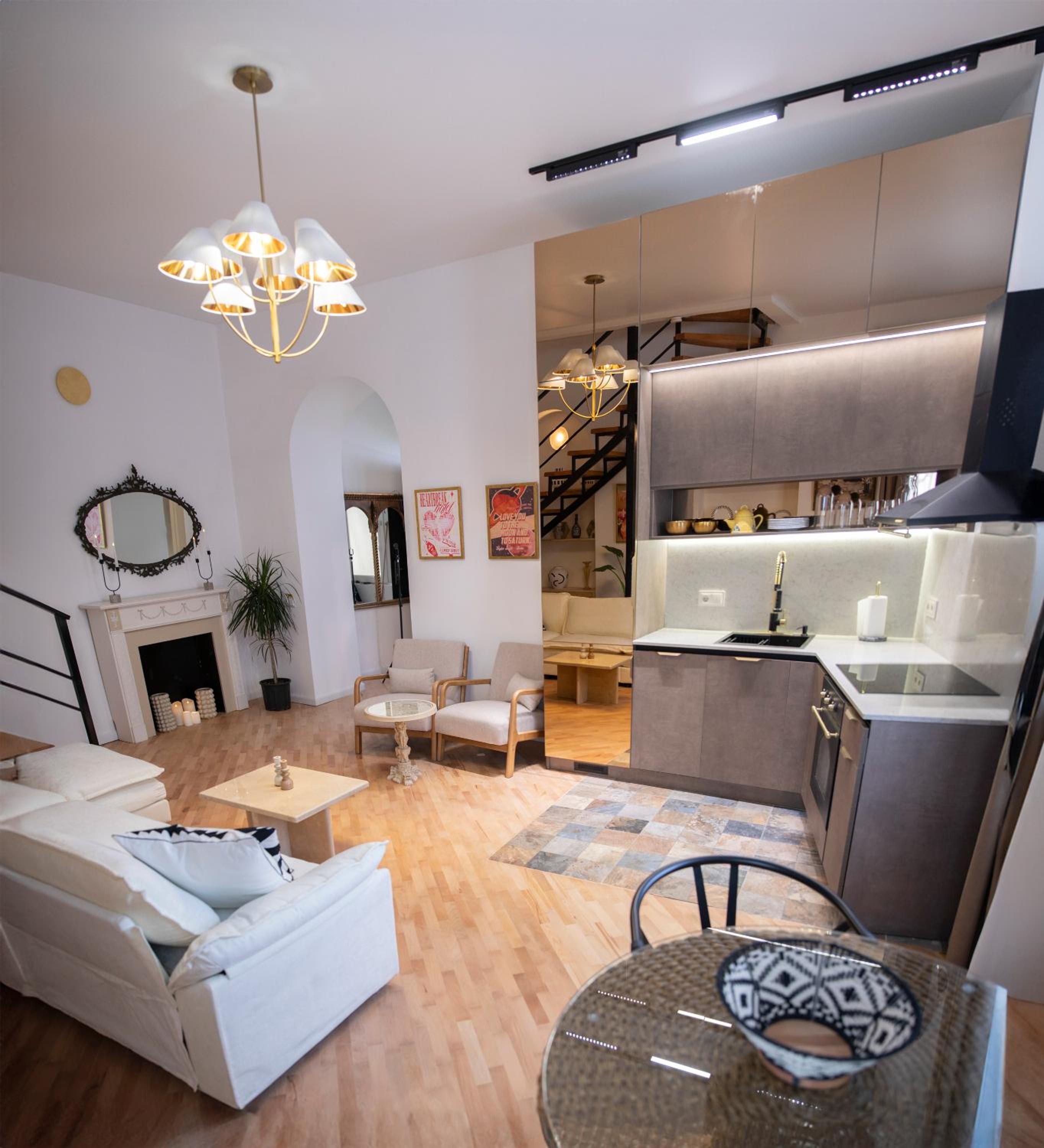 City Soul- 2 Bedroom Apartment view 2