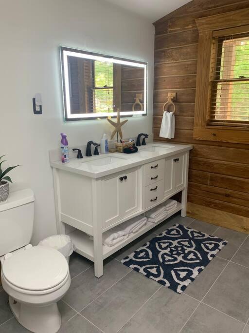 Southern Charmed Cozy Log Cabin view 5