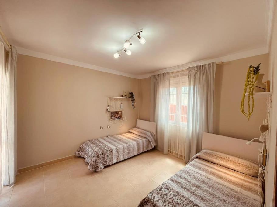 Sunny Island Villa N 6 in Los Cristianos, Tenerife view 2