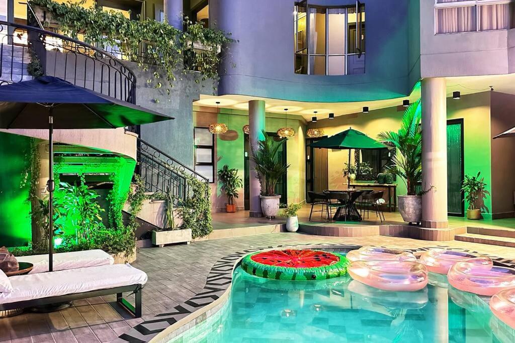 Apartamento Tropical Gótico