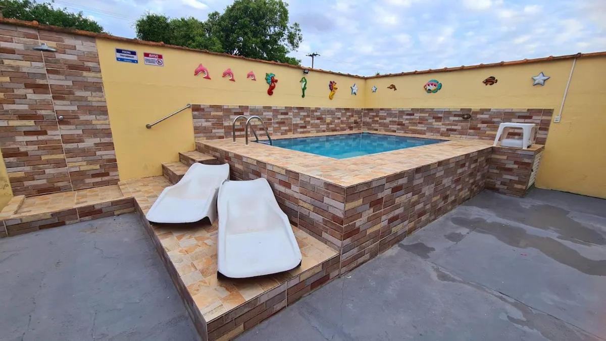 Casa em Condomínio com Piscina Privativa