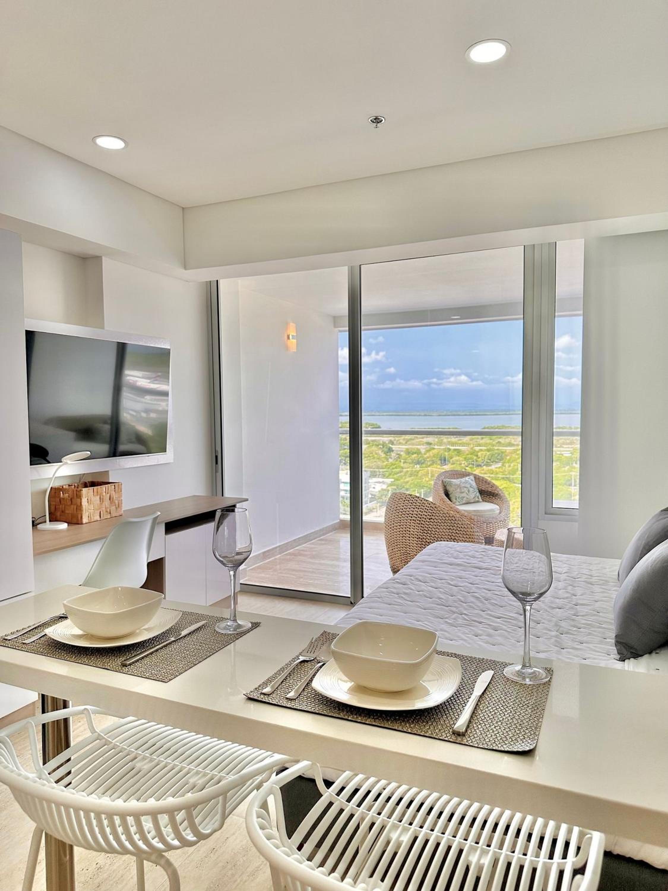 Estilo caribeño con vista al aeropuerto y cerca del mar CB1333