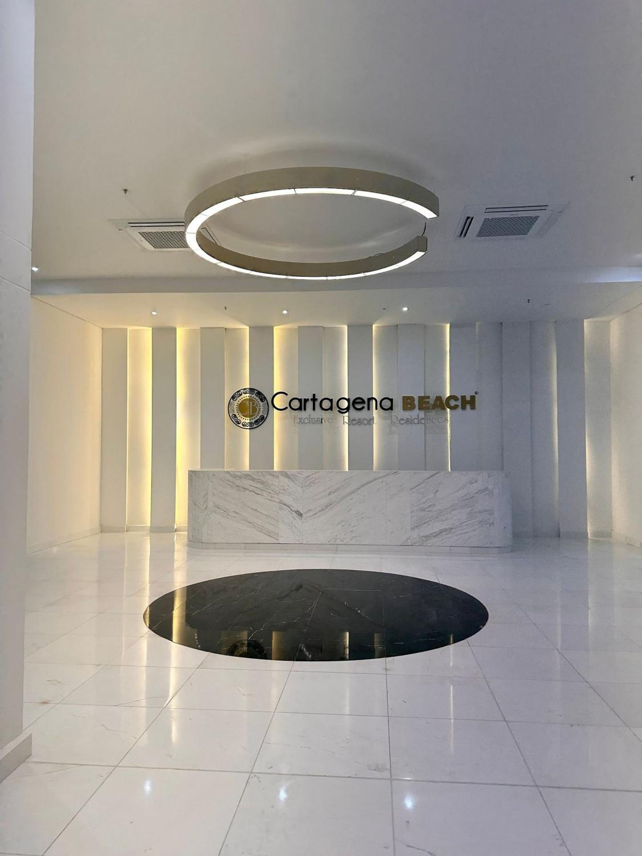 Estilo caribeño con vista al aeropuerto y cerca del mar CB1333