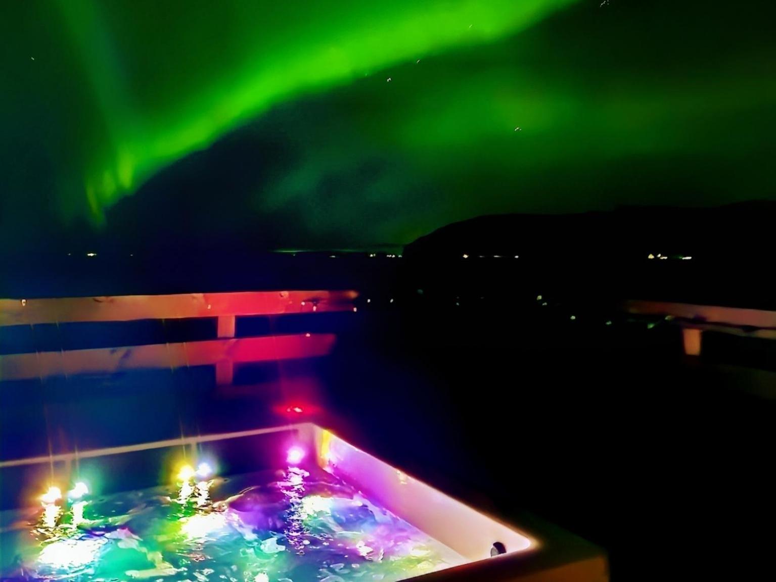 Aurora Cabin and Private Jacuzzi view 3