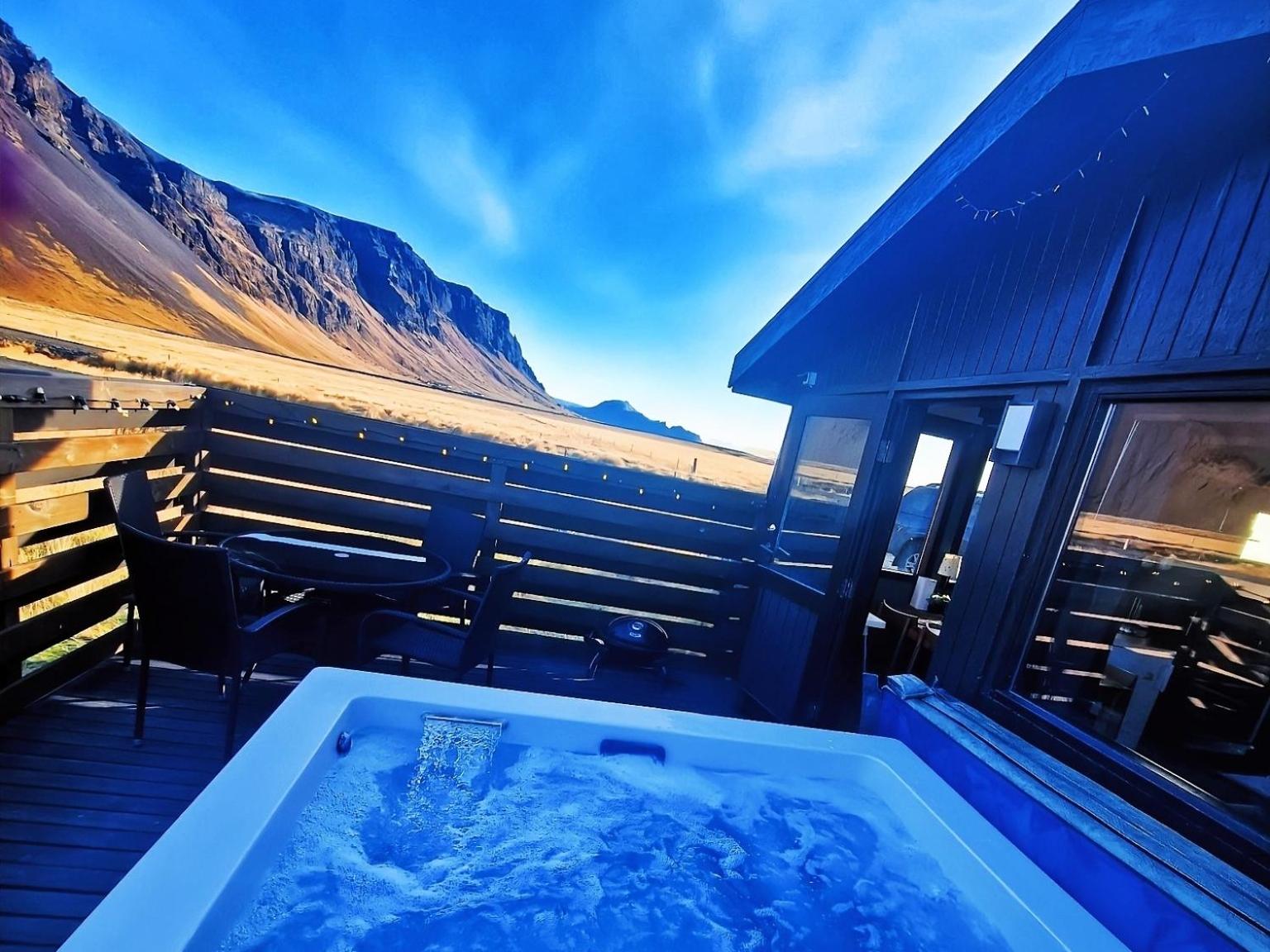 Aurora Cabin and Private Jacuzzi view 2