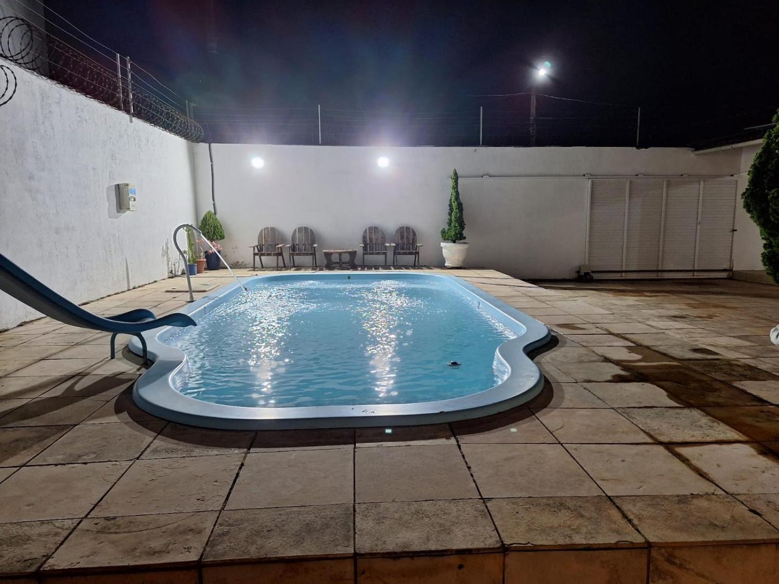 Linda Casa com Piscina px Praia