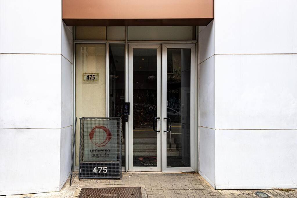 Lindo Apto Studio na R Augusta para 3 pessoas, com estacionamento!