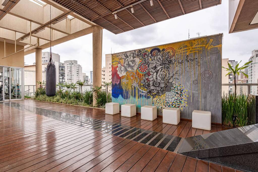 Lindo Apto Studio na R Augusta para 3 pessoas, com estacionamento!