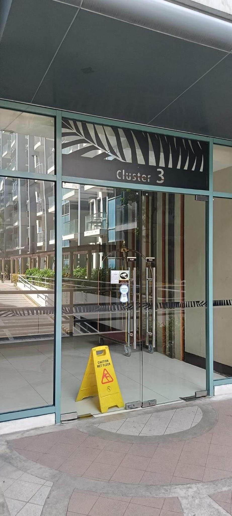 Homey Staycation across NAIA Terminal 3