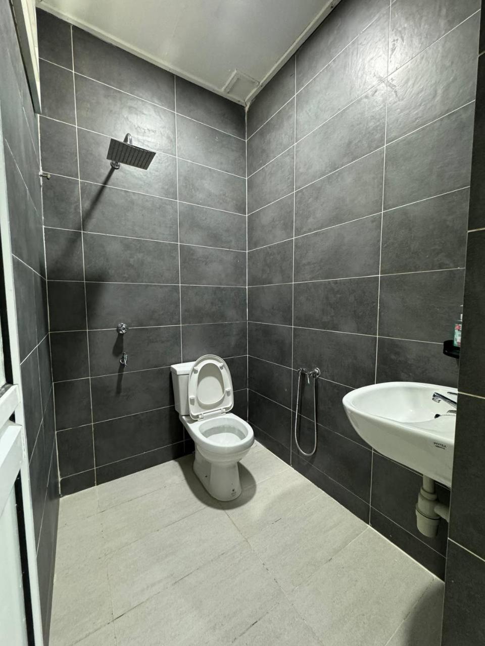 Recaz Residence