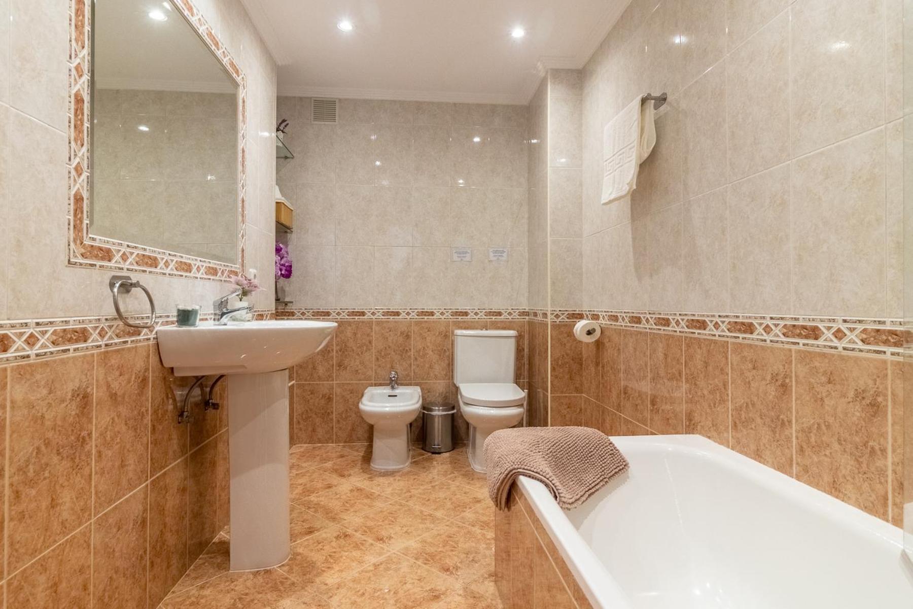 Marbella Vacations - Apartamento en Marbella centro vistas al mar - Property Image 16